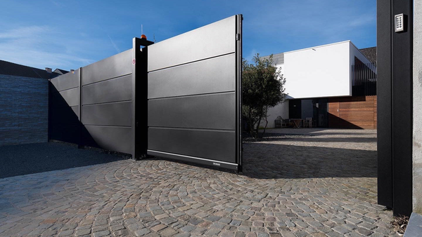 Schuifpoorten huis van AW Hekken